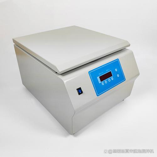 廈門作為沿海工業城市,擁有多家專業生產脫泡設備的企業,其產品以高效